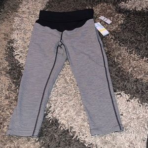 Zella maternity high support yoga pants size M NWT